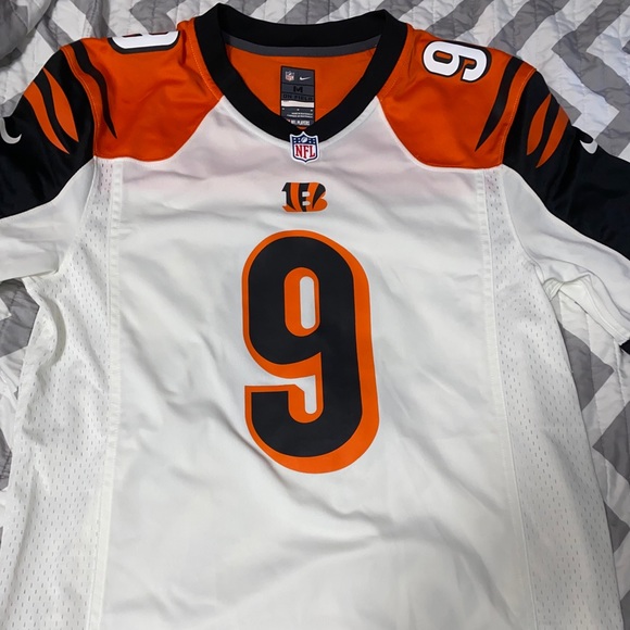 Joe Burrow Bengals Jersey - Picture 6 of 7